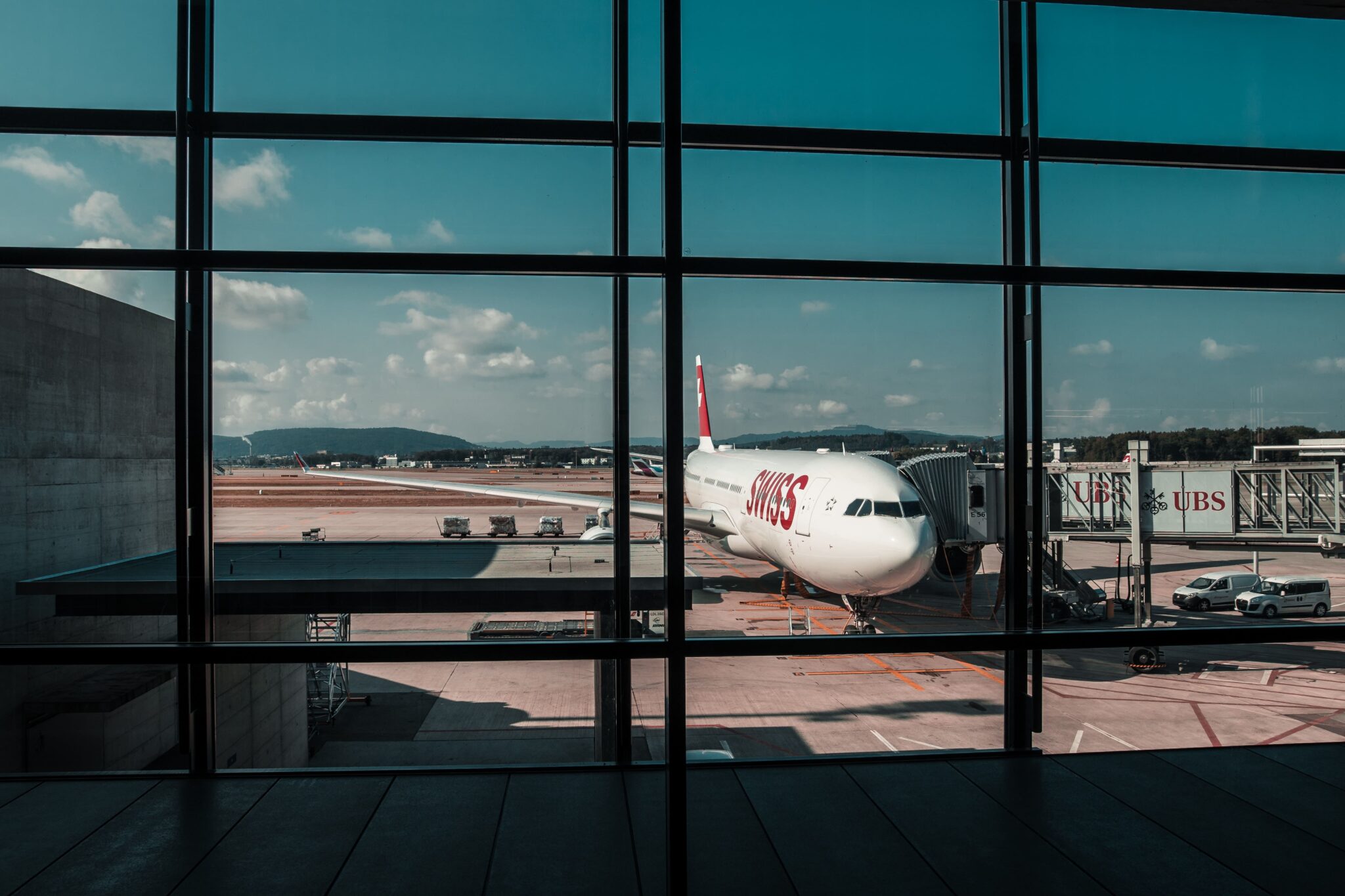 02 Zürich Airport credit jairph via unsplash-min 02 Zürich Airport credit jairph via unsplash-min